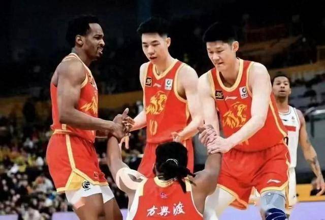 场上风云变幻，中国篮球比赛可期待不已的简单介绍