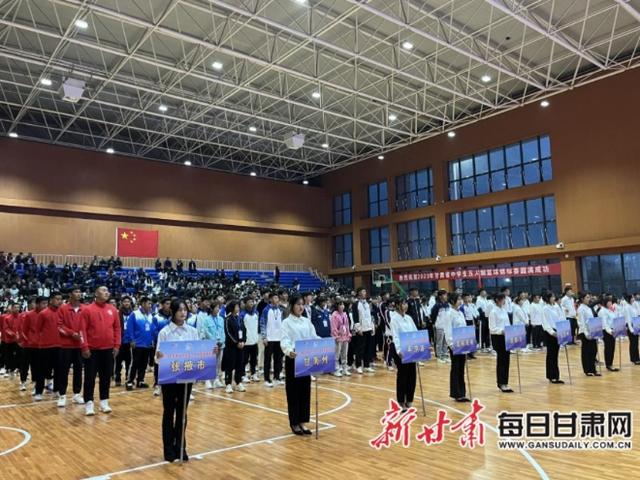 甘肃篮球队研究战术细则圣诞训练落定