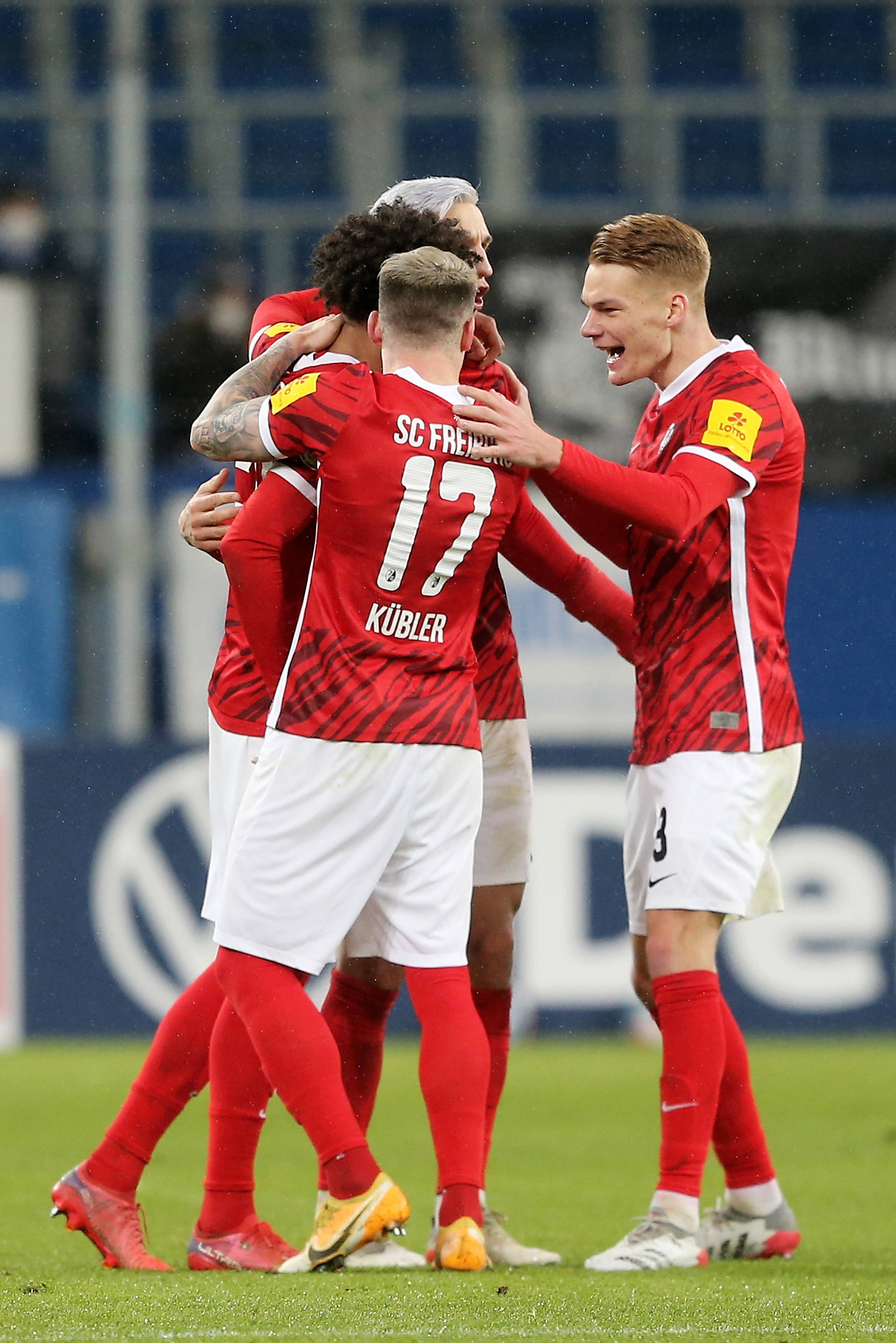 弗赖堡球员受伤,影响球队战术调整 弗赖堡球员受伤,影响球队战术调整