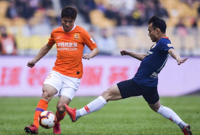 包含武汉卓尔客场爆冷战平广州恒大,表现不俗的词条 包含武汉卓尔客场爆冷战平广州恒大,表现不俗的词条